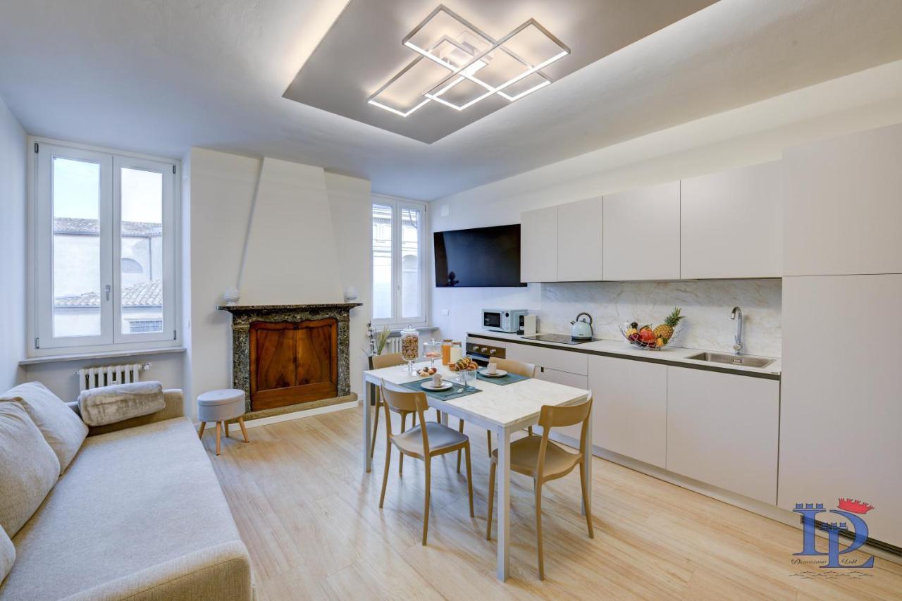 DesenzanoLoft DOM APARTMENT Desenzano del Garda Buitenkant foto
